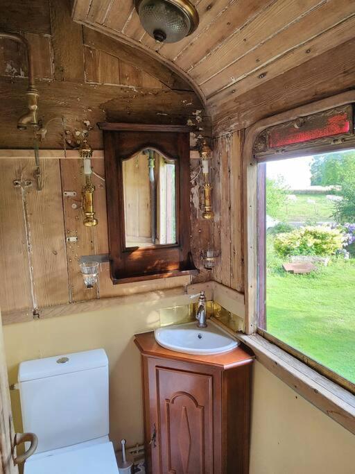 Hébergement de vacances L'express Voiture-salon N°14630 *